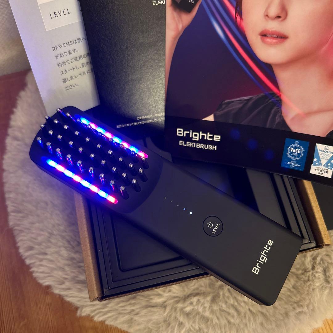 Brighte ELEKI BRUSH エレキブラシ　化粧水付　美顔器