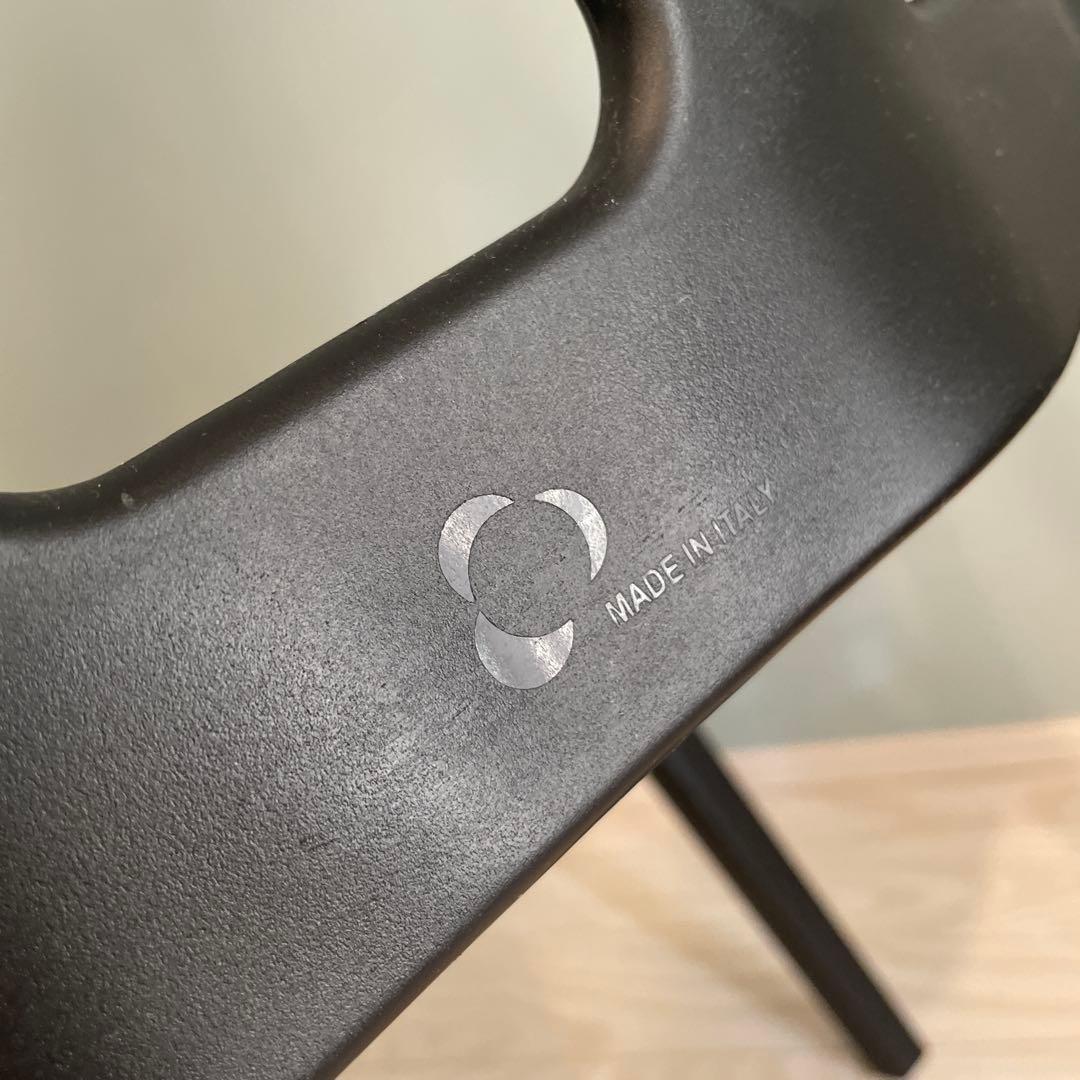 チェア イタリア製　コヌビア　カリガリス　椅子