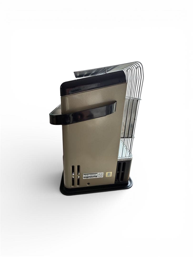 イワタニ　カセットガスストーブCB-CGS-HPR﻿大量カセットボンベ付き