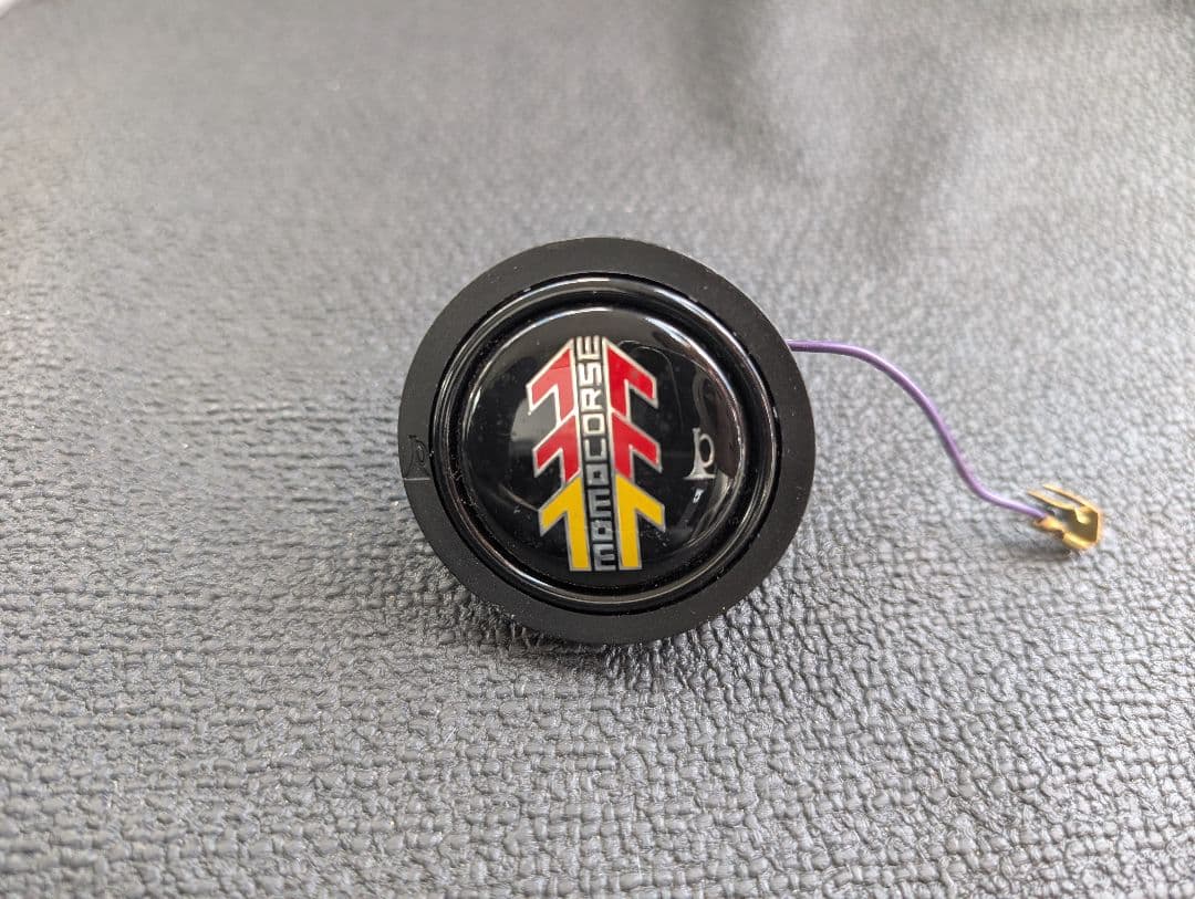 momo 34パイ ３スポークステアリング