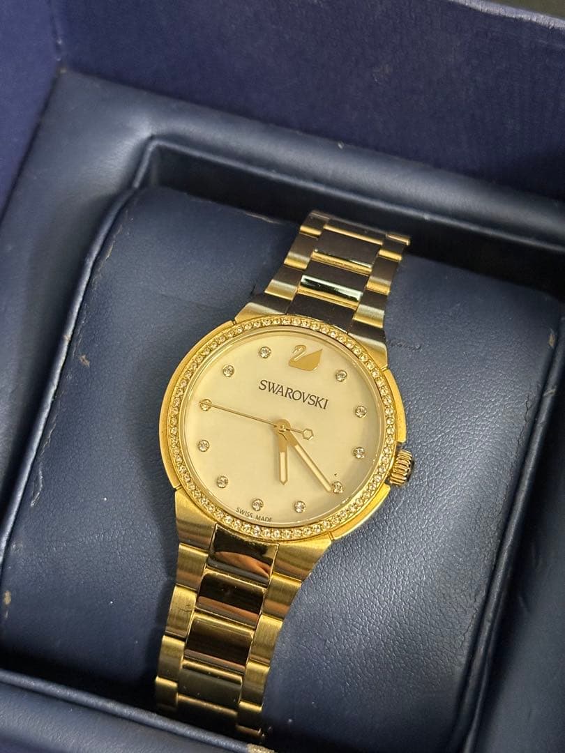 Swarovski 時計　ゴールド