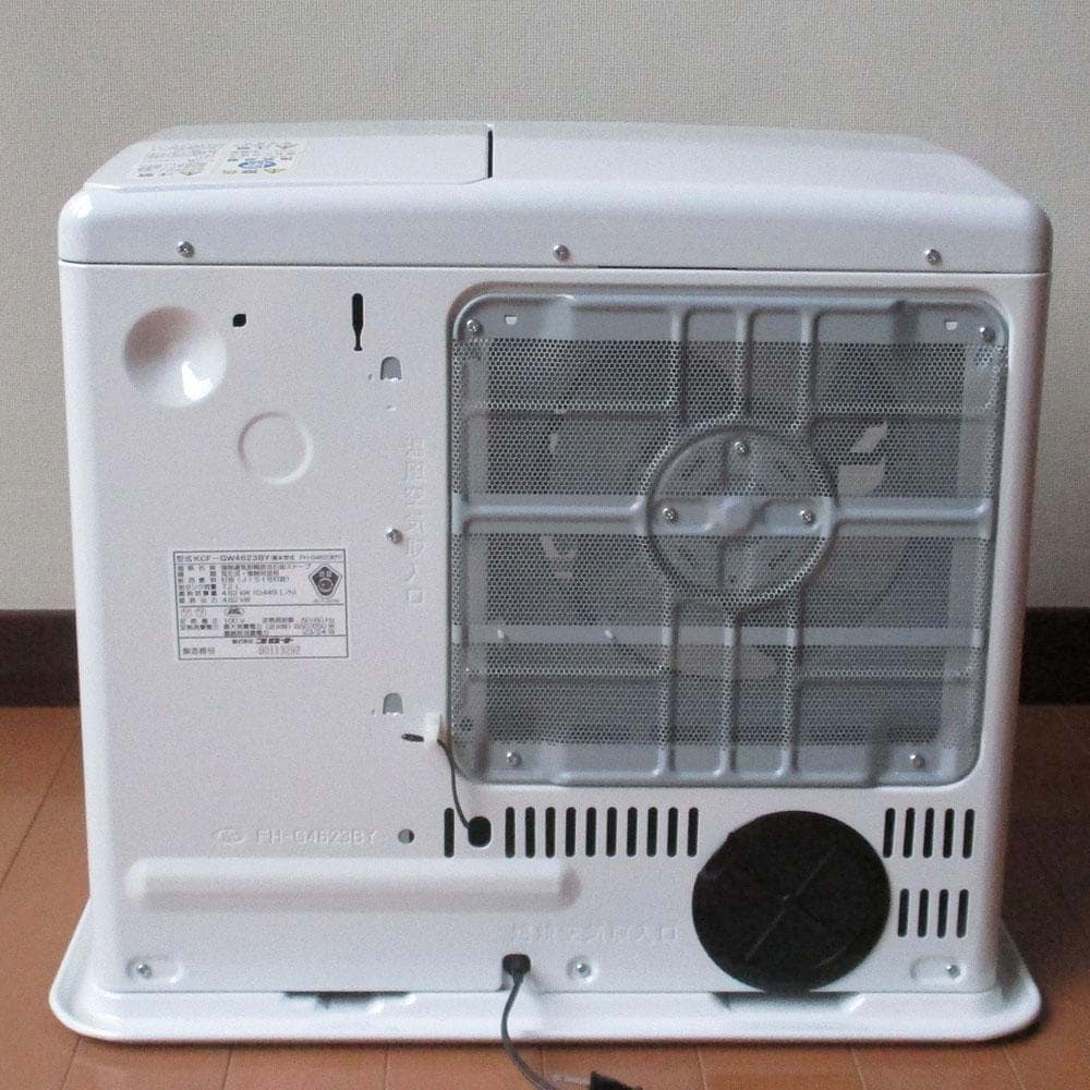 【その寒い部屋に】ほぼ新品　全く使用感無し極上ストーブ　コロナ石油ファンヒーター