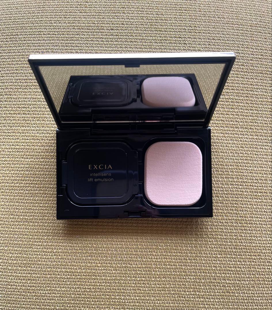 【新品未使用】エクシア　アンテリサンス リフトエマルジョン　NA201