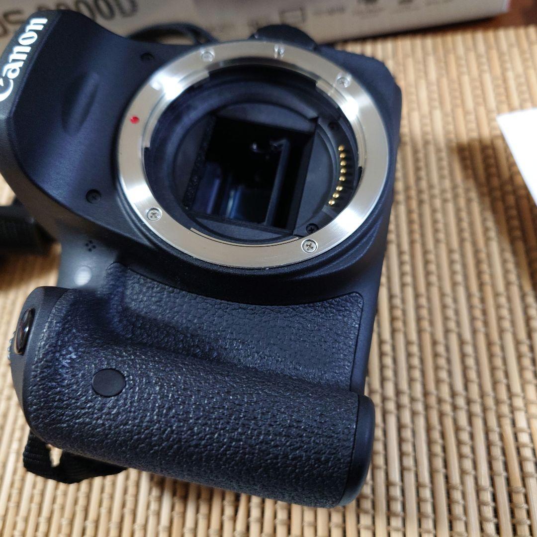 超美品 Canon EOS 8000D デジタル一眼レフ