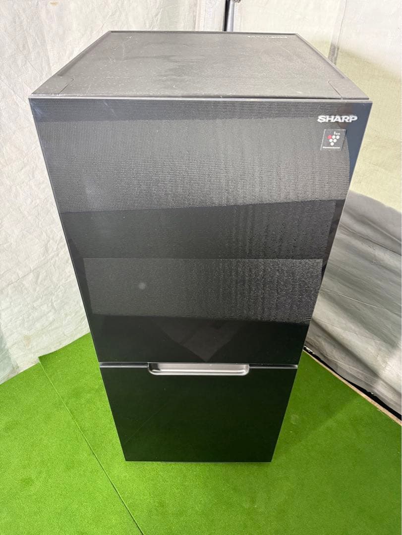 2022年製　高級感あるシャープ製冷蔵庫　SJ-GD15H-B