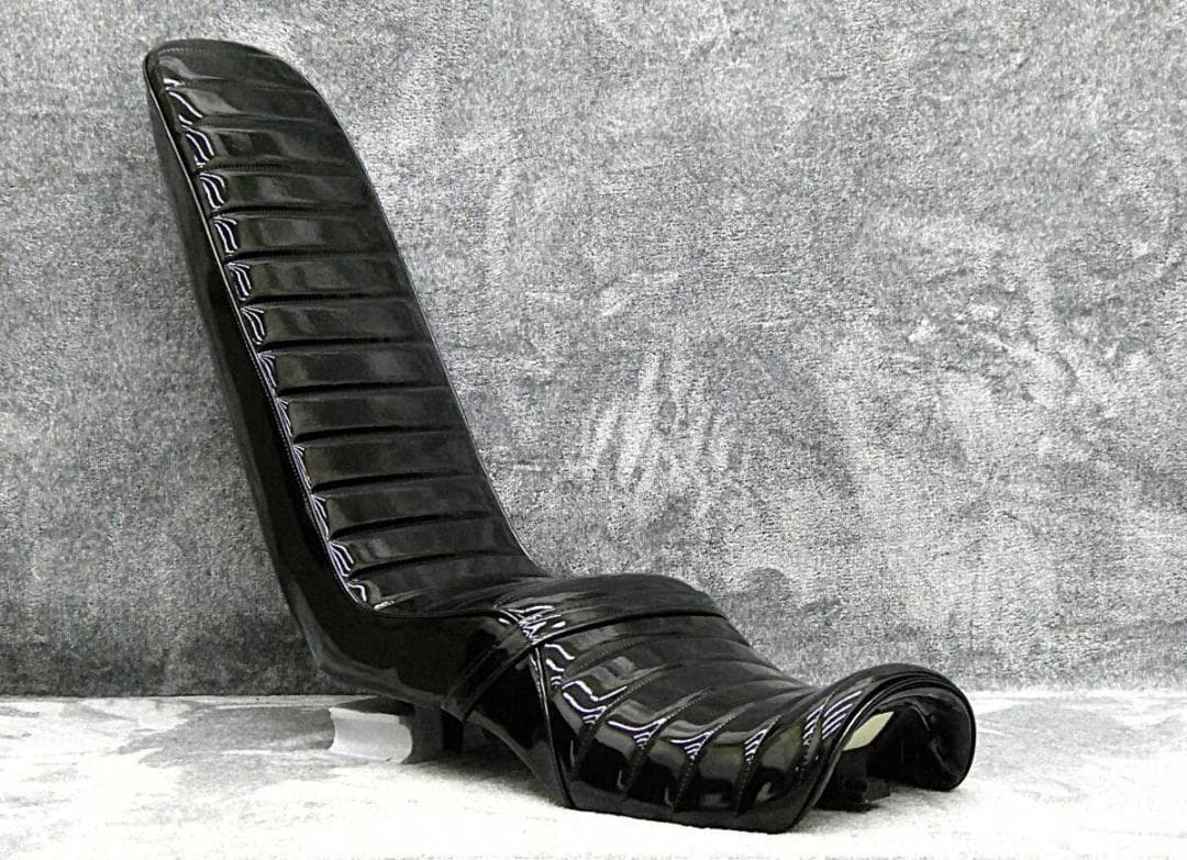 ＮＣ３１　黒エナメル 60ｃｍ　三段シート/ブラックCB400SF前期