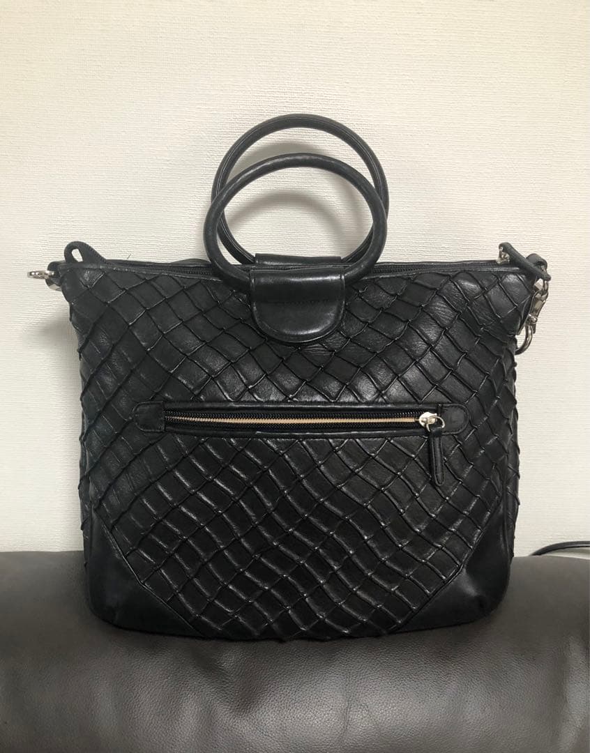 黒革トートバック　ハンドバッグ （ショルダーストラップつき）
