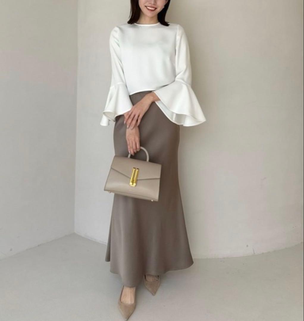 anuans アニュアンス★フレアスリーブ ブラウス ホワイト