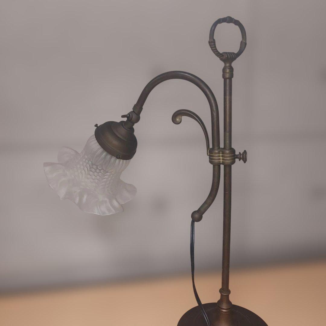 スランス製　デスクスタンド・フリルガラス・アンティーク・ビンテージ・真鍮製