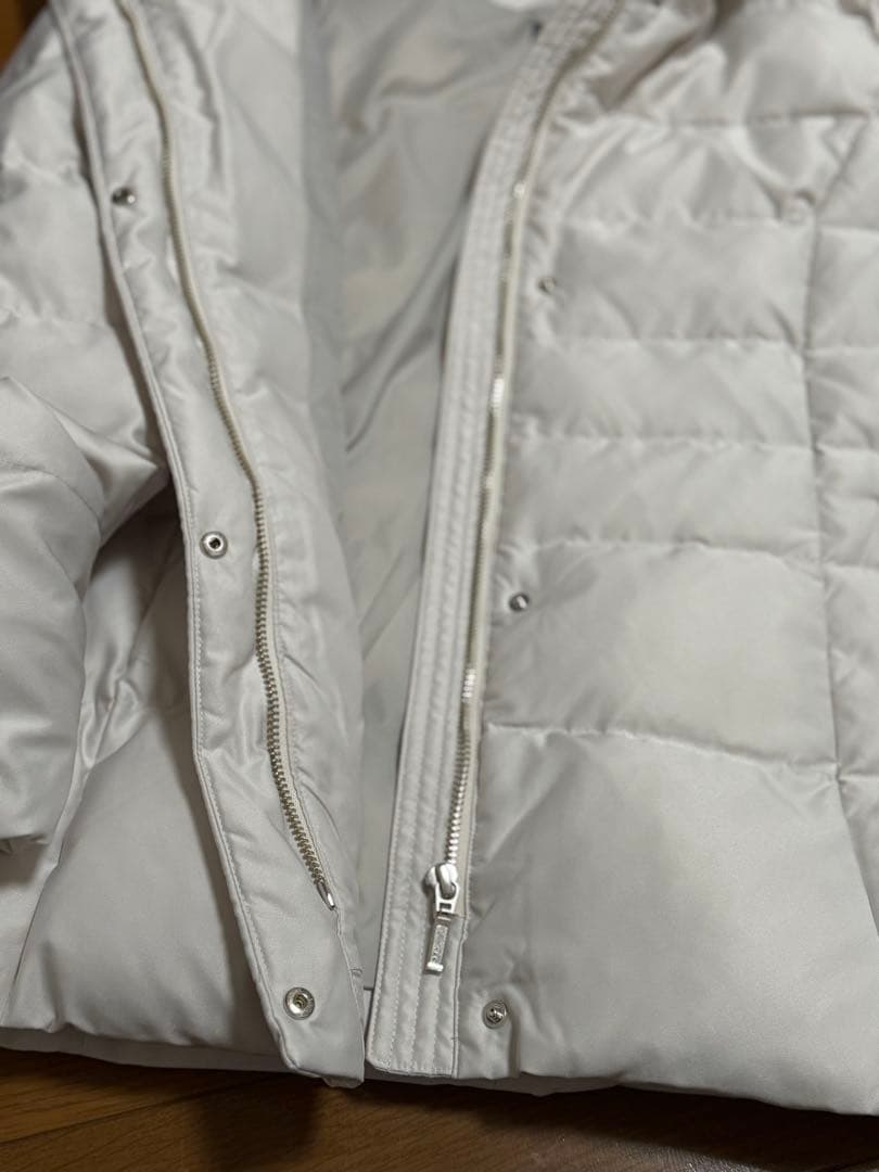 INDIVI ショート丈ダウンジャケット　サイズ38