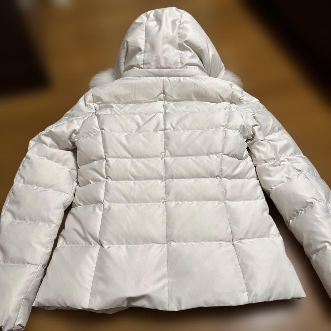 INDIVI ショート丈ダウンジャケット　サイズ38