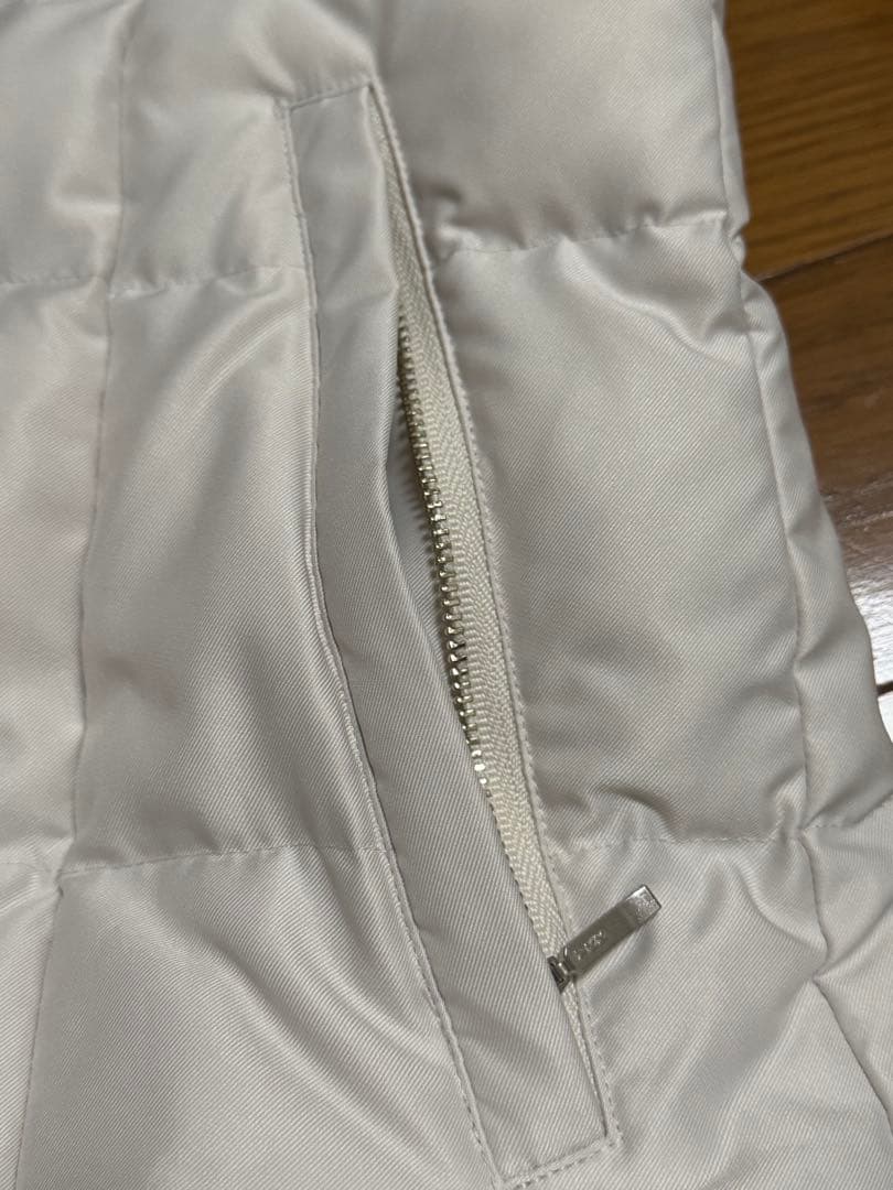 INDIVI ショート丈ダウンジャケット　サイズ38