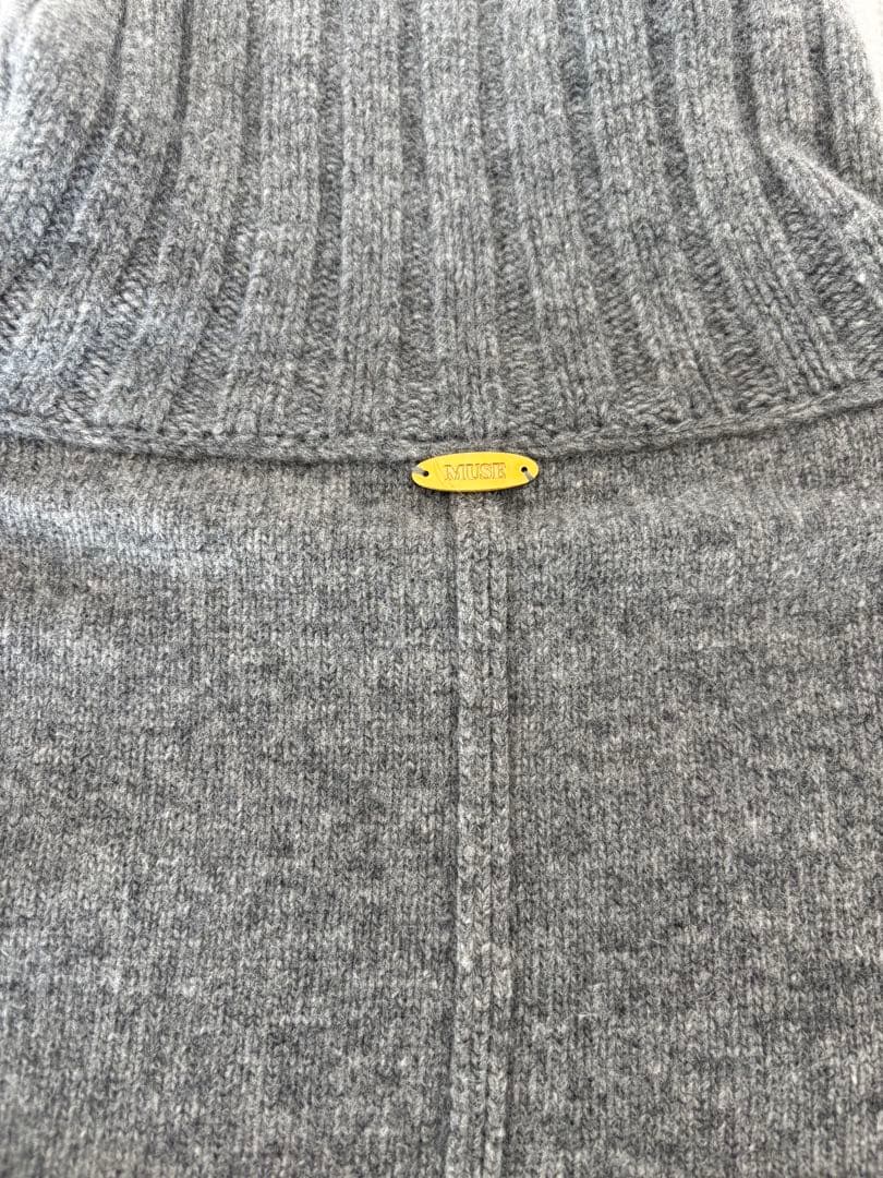 MUSE ミューズ ドゥーズィエム クラス JADE タートルネックニット