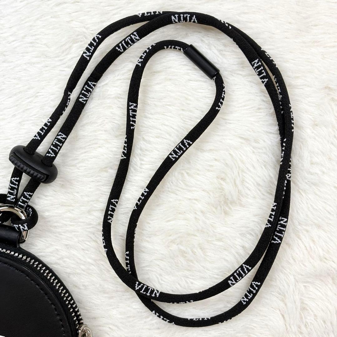 ヴァレンティノガラヴァーニ ケース ストラップ付 ネックウォレット レザー