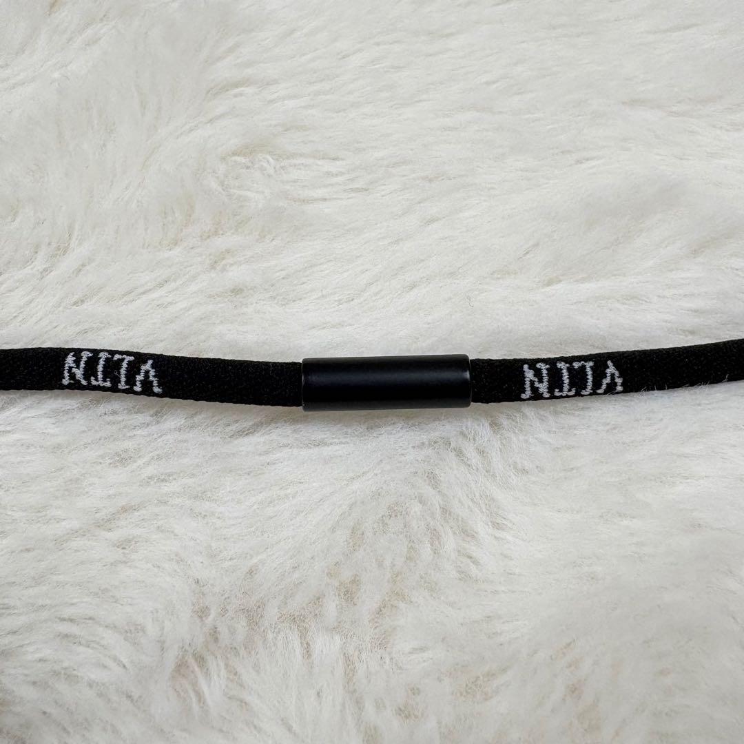 ヴァレンティノガラヴァーニ ケース ストラップ付 ネックウォレット レザー