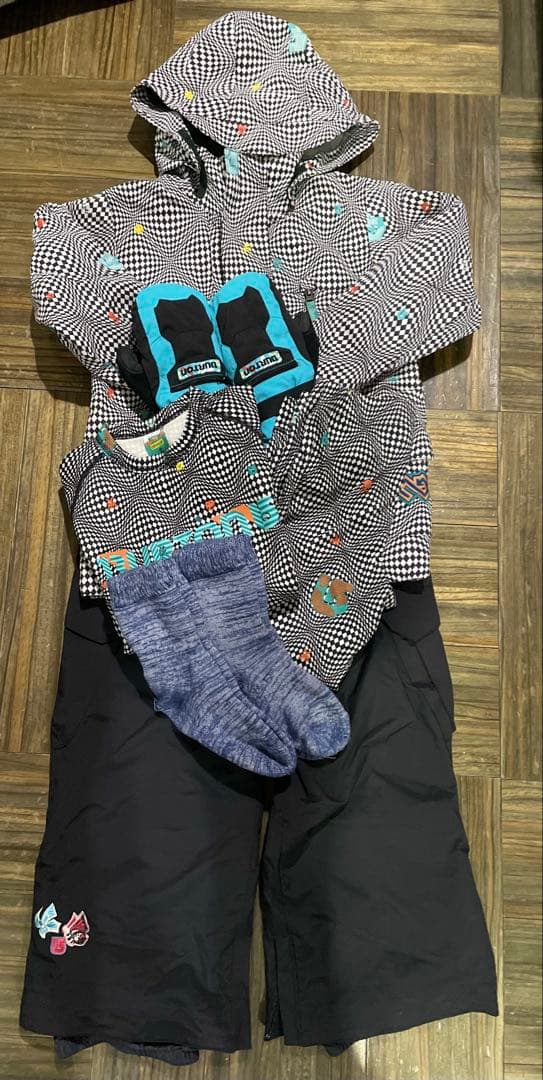 ［美品］Burton kids上下セット　インナー　グローブ　バートン