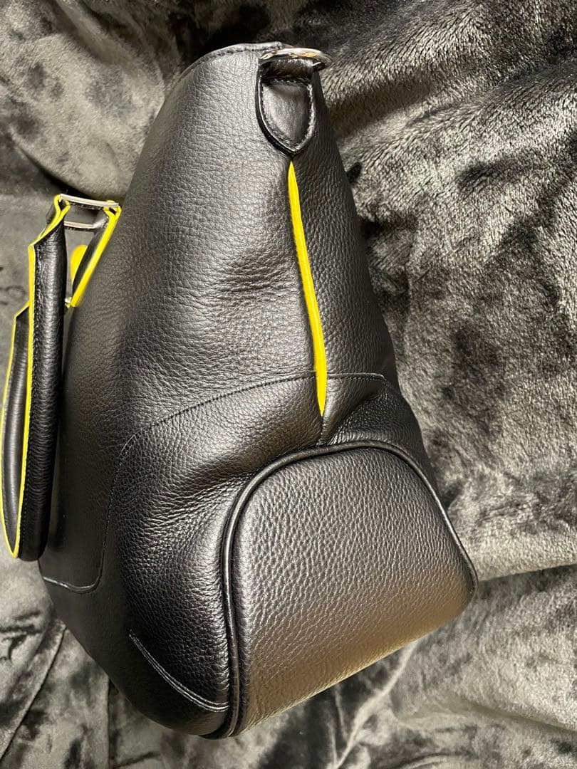 ペッレモルビダ　トートバッグ ビジネスバッグ