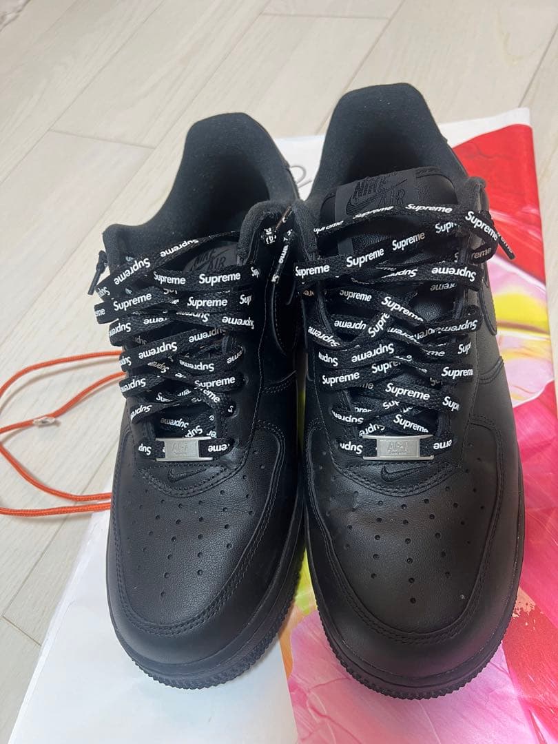 Nike Air Force 1 ブラック Supreme コラボ