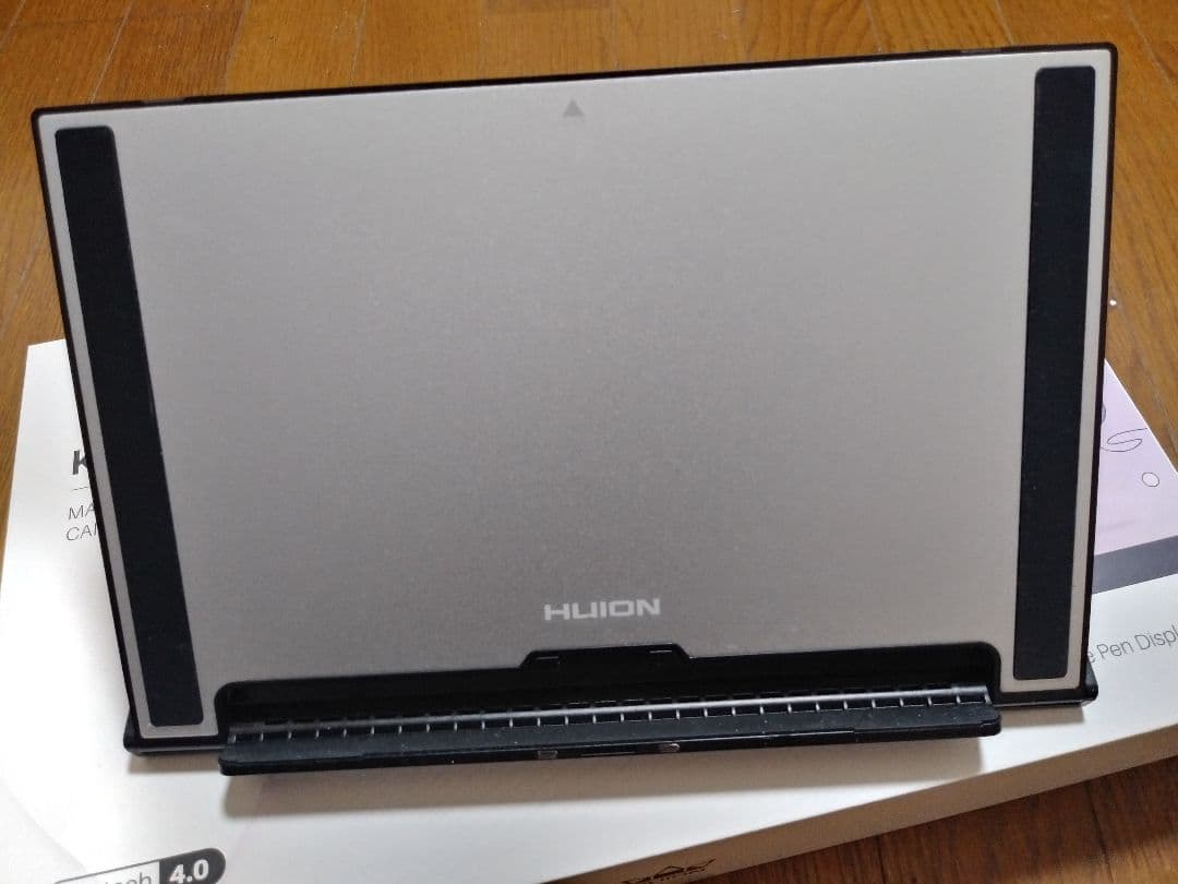 HUION KAMVAS 13(gen 3)スタンド付き