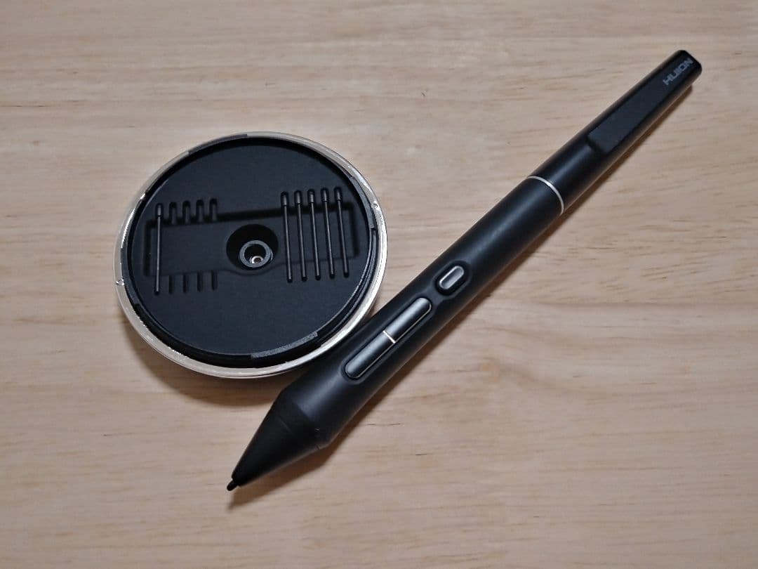 HUION KAMVAS 13(gen 3)スタンド付き