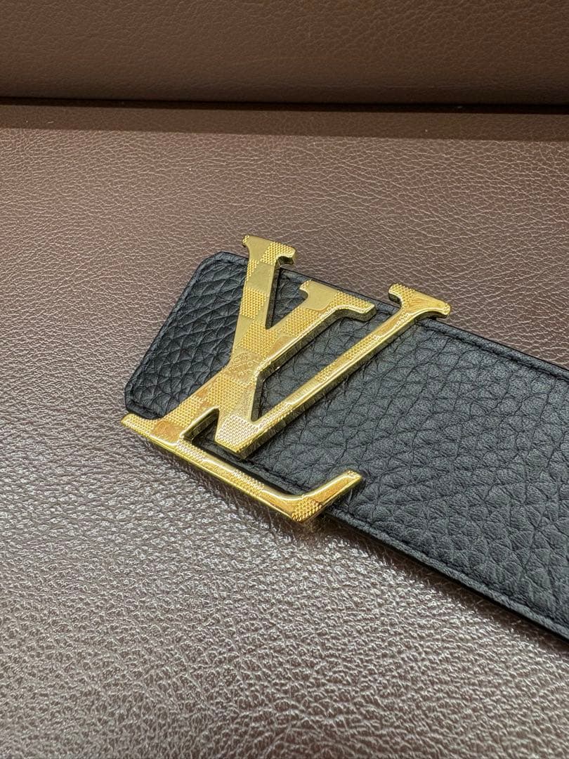 【LOUIS VUITTON】ブラックレザー LVロゴバックルベルト