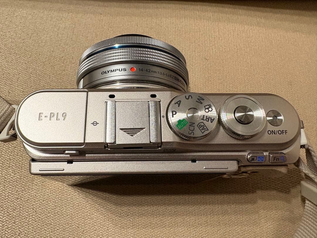 OLYMPUSPEN E-PL9 ミラーレス一眼