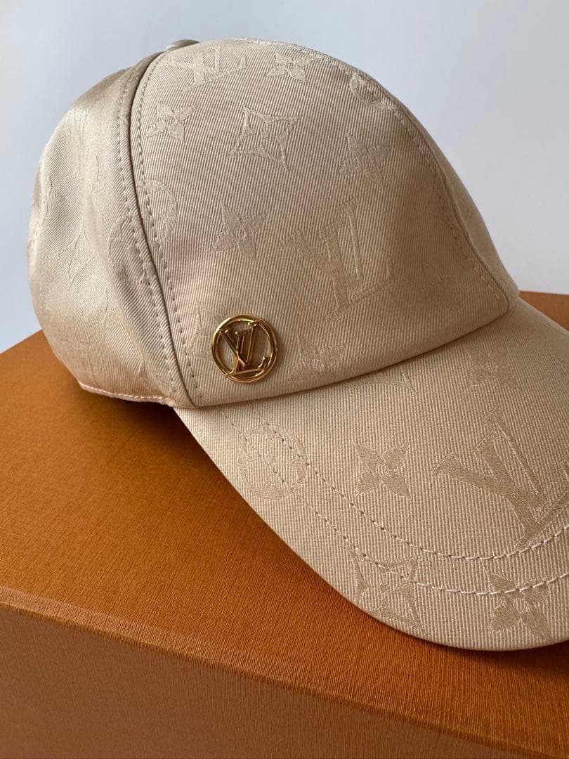 【美品】ルイヴィトン キャップ LVマイン モノグラム ベージュ 箱付