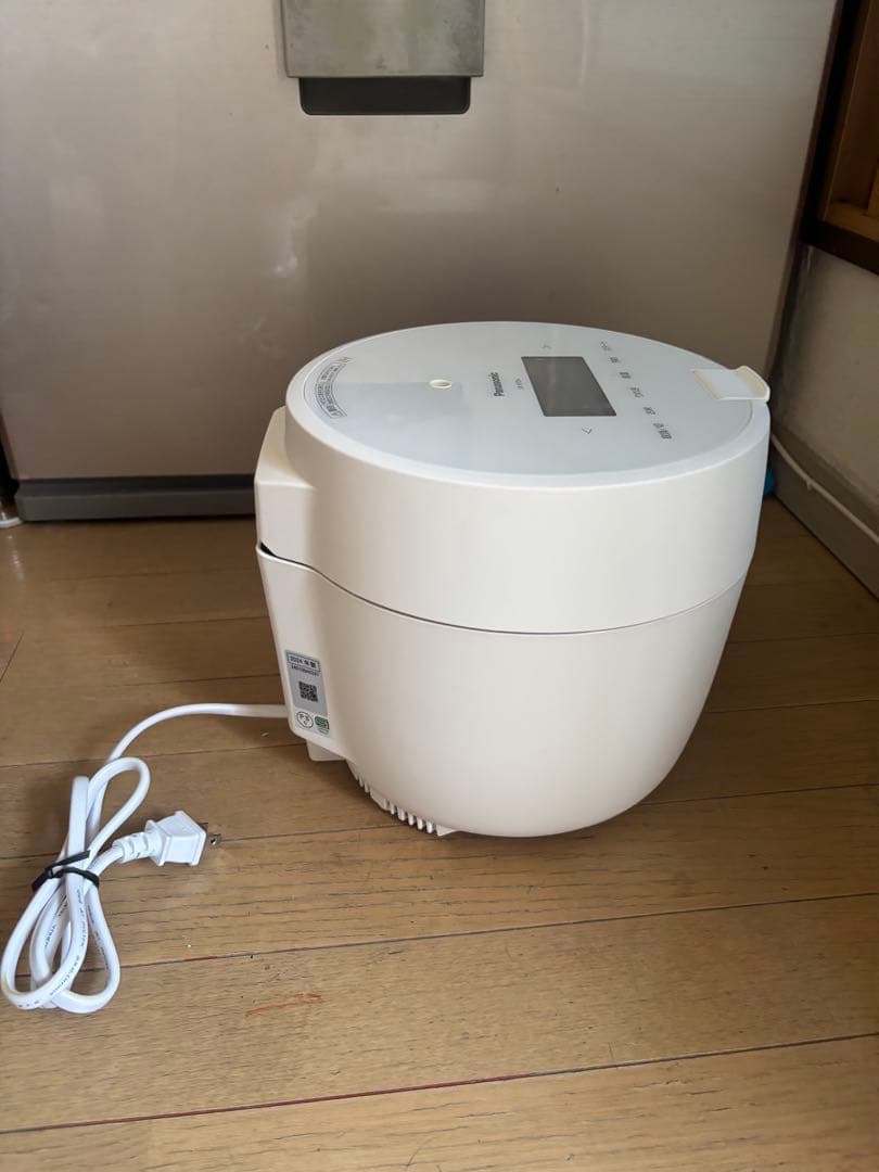 [美品]パナソニック 炊飯器 5合 圧力IH SR-R10A-W 2024年製