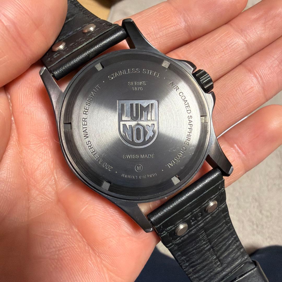 美品稼働中 LUMINOX ブラック アナログ時計