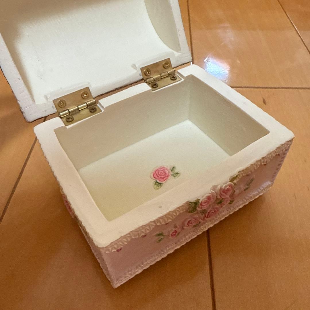 フランス購入 アンティーク雑貨 薔薇 バラ アクセサリーケース ピンク