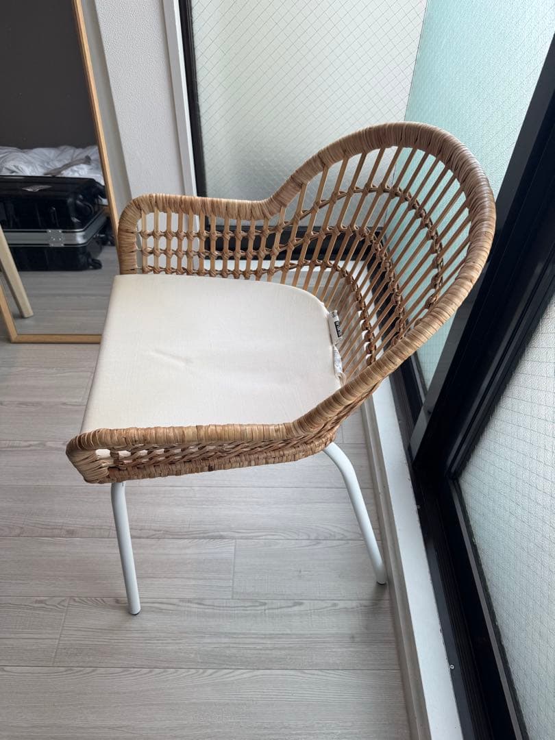 ニルソーヴェ ikea 椅子