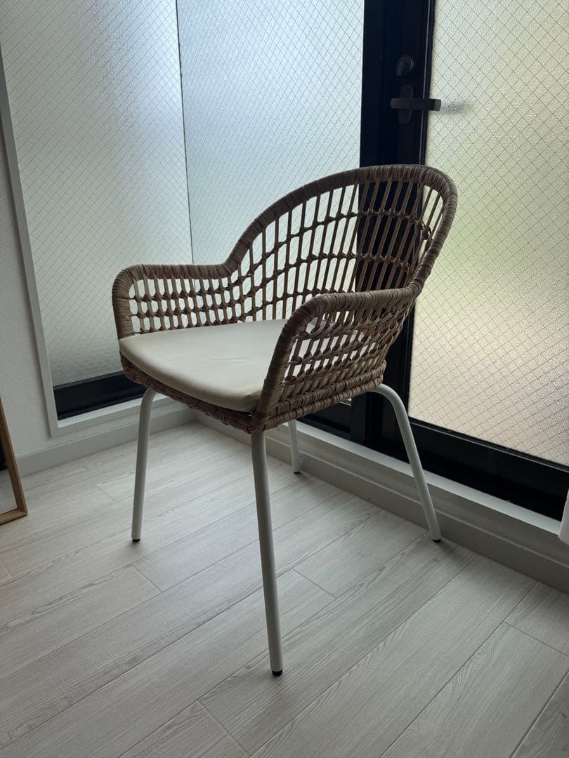 ニルソーヴェ ikea 椅子