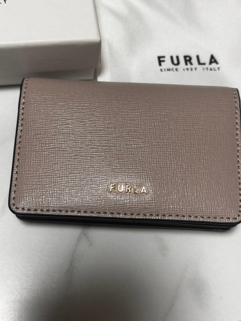 FURLA ベージュ レザー 名刺入れ