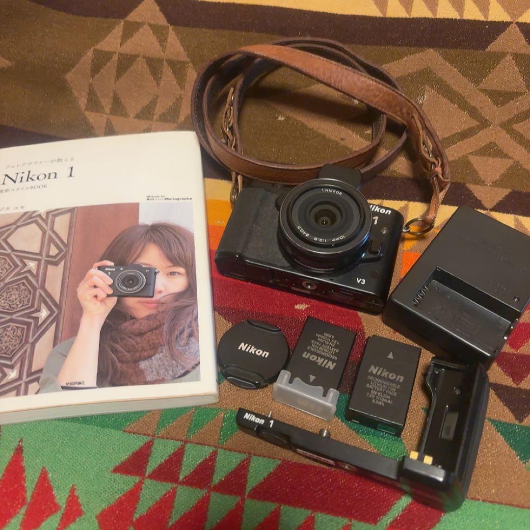 Nikon v3 デジタルカメラ　USED 美品　レンズ付き❤︎