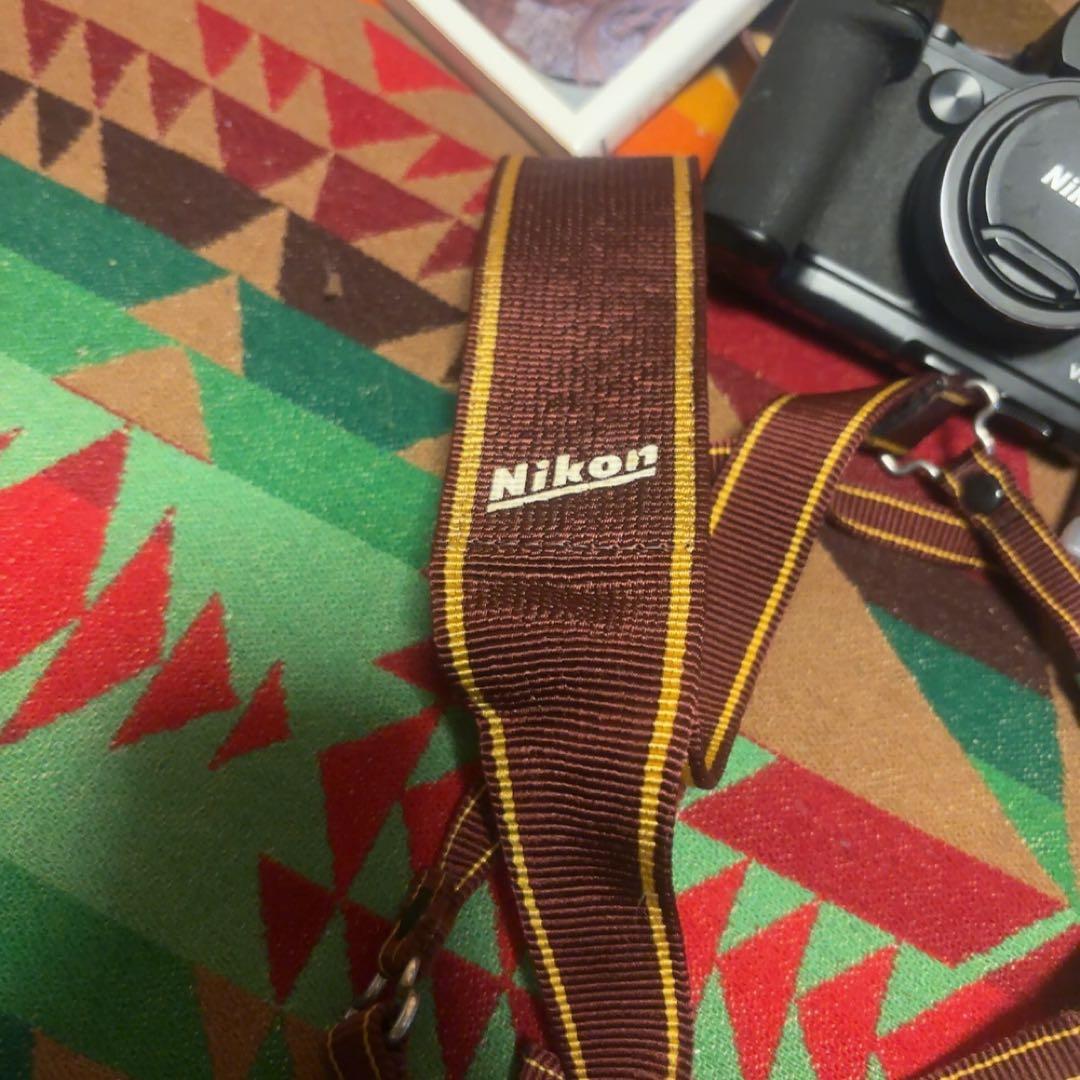 Nikon v3 デジタルカメラ　USED 美品　レンズ付き❤︎