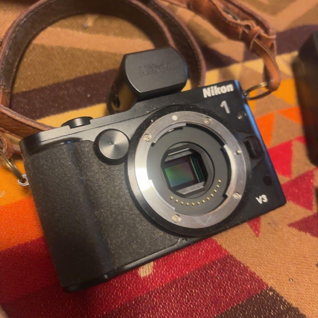 Nikon v3 デジタルカメラ　USED 美品　レンズ付き❤︎