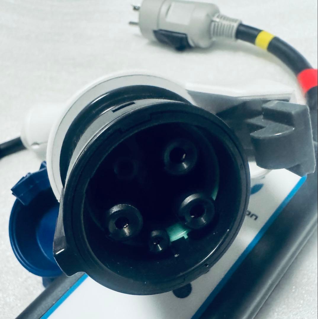 日産リーフ充電ケーブル 3NK5E 215