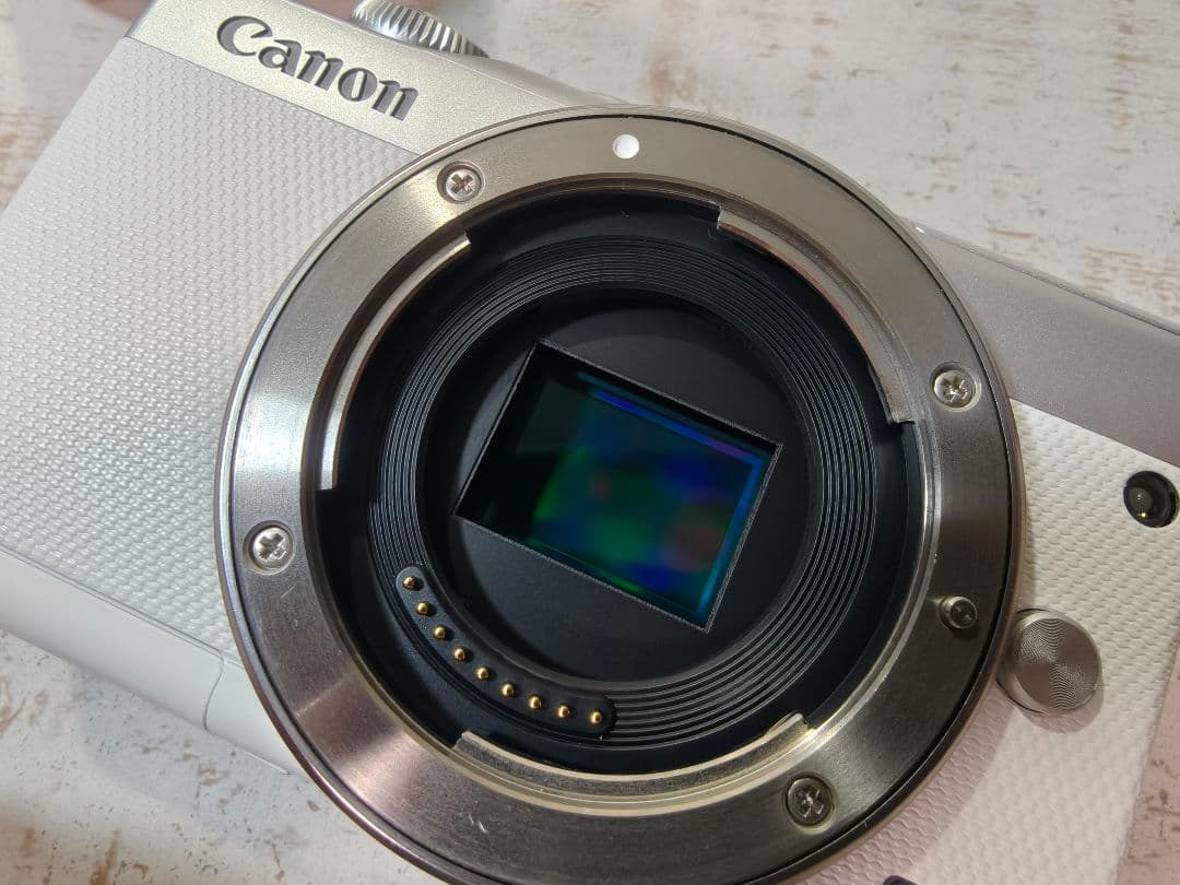 Canon EOS M10 ミラーレスカメラ ホワイト