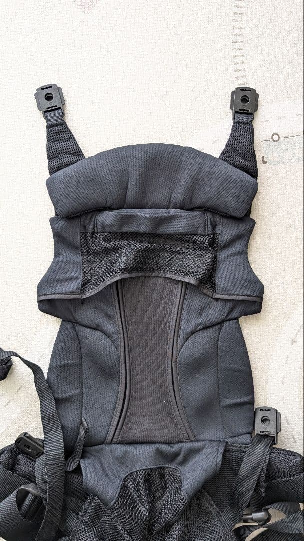 アップリカ ラクリス 抱っこひも ブラック