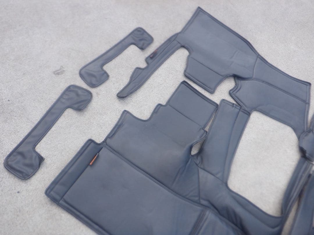 ユーアイビークル 200 ハイエース エンジンルームカバー エンジンカバーマット