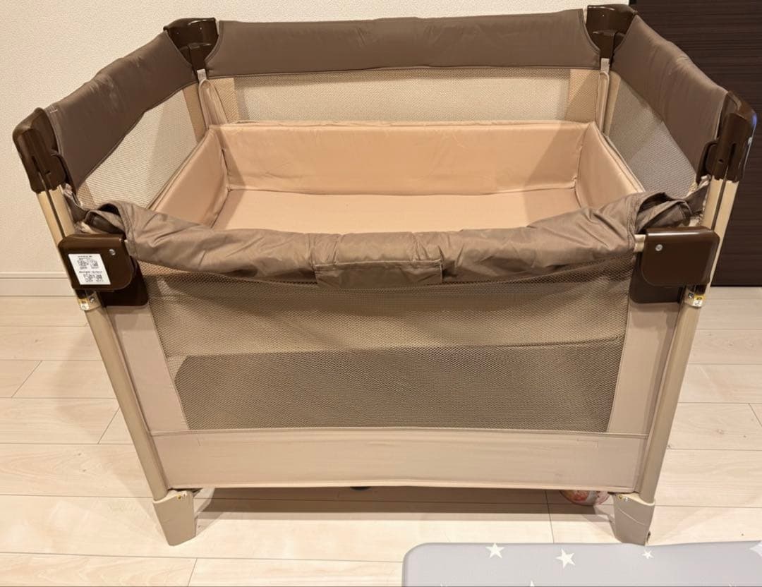 アップリカ ココネルエアー ベビーベッド【ココア / ブラウン】