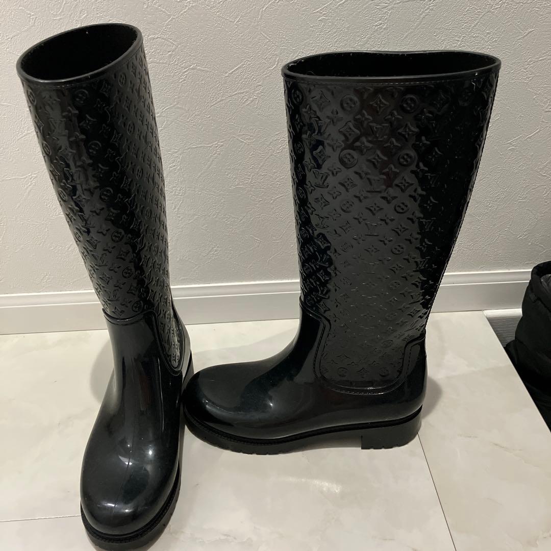 ルイヴィトン　ブラック ロゴ入り 長靴