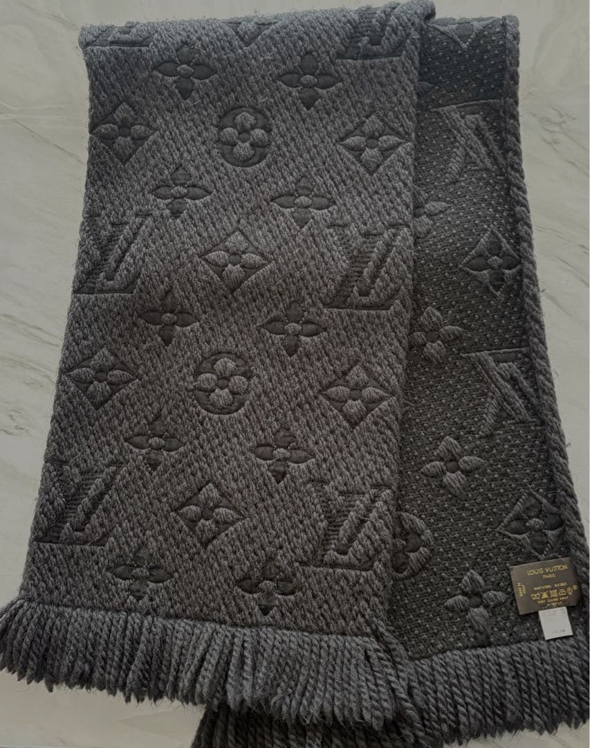 専用→ルイ・ヴィトン LOUIS VUITTON ブラック マフラー ロゴマニア