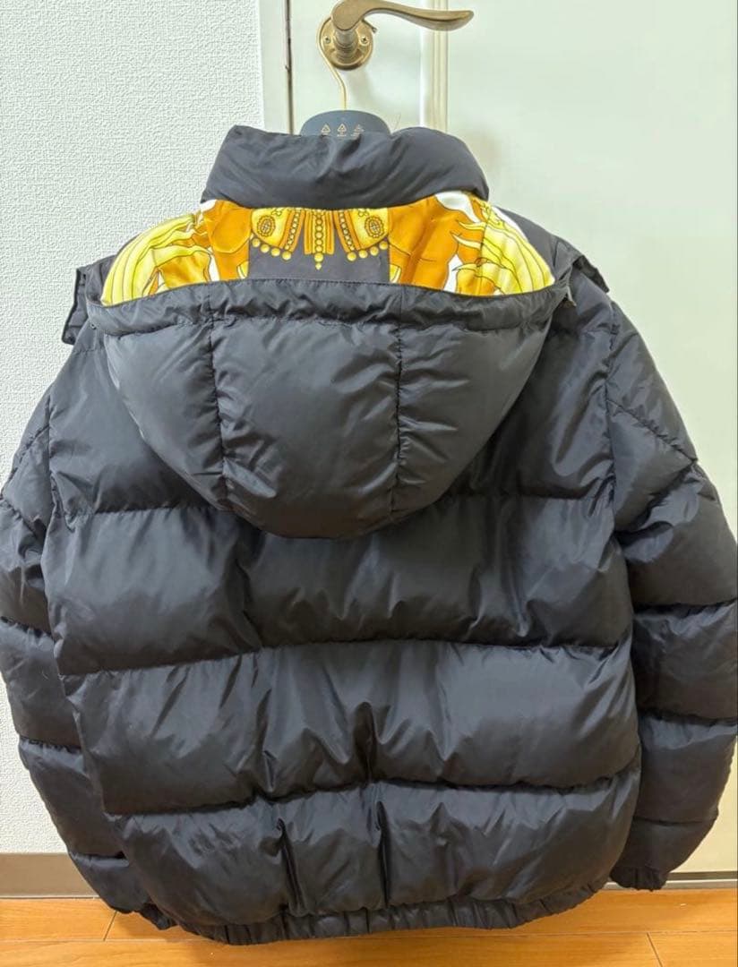 VERSACE ダウンジャケット リバーシブル