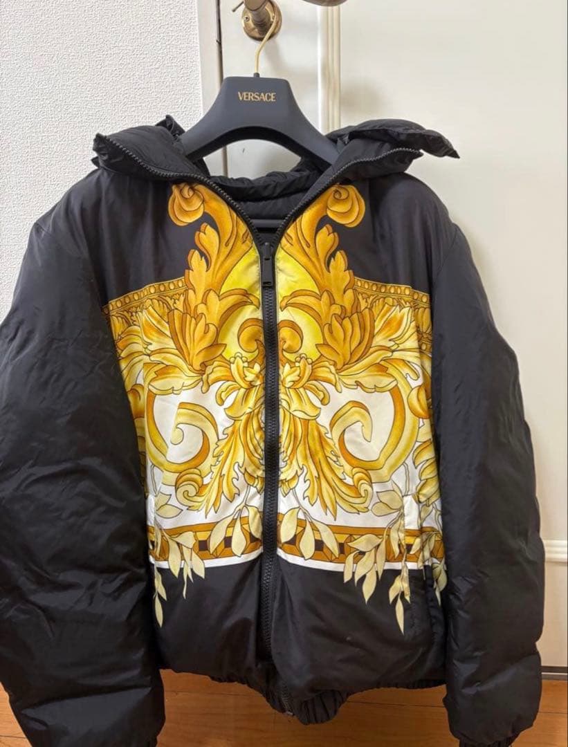 VERSACE ダウンジャケット リバーシブル