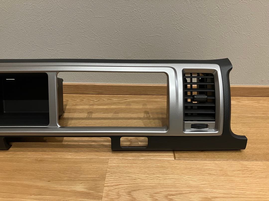 【新車外し】ハイエース 200 ワイド 純正 オーディオパネル