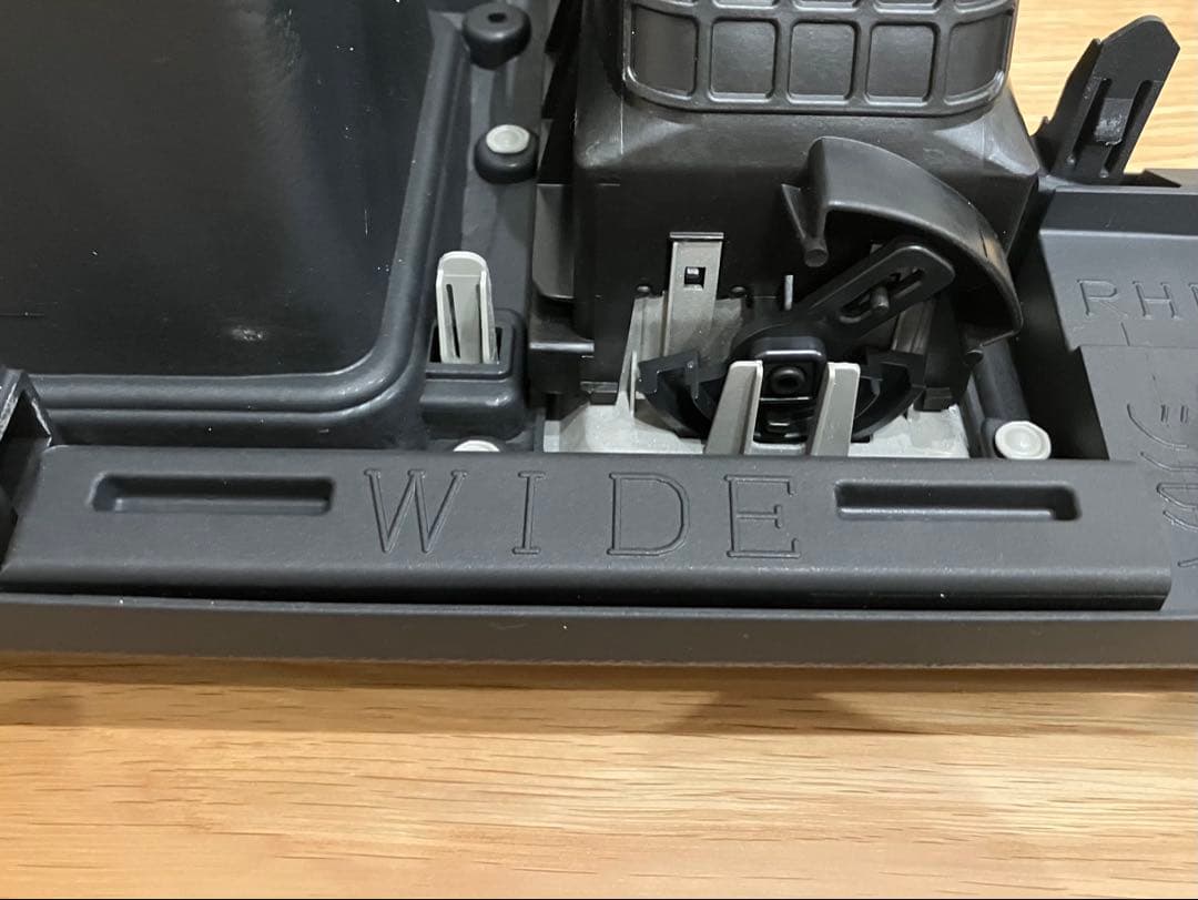 【新車外し】ハイエース 200 ワイド 純正 オーディオパネル