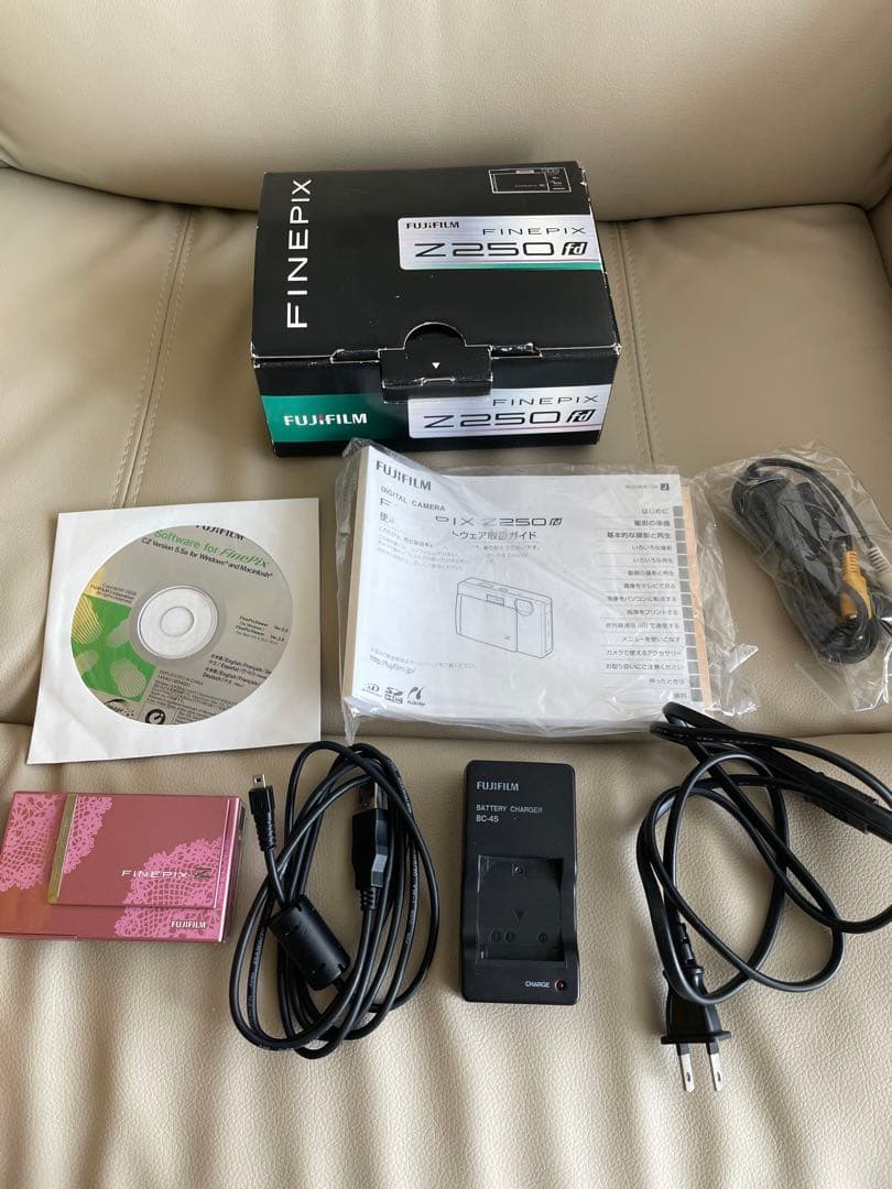 FUJIFILM FinePix Z250fdピンク デジタルカメラ 動作確認済