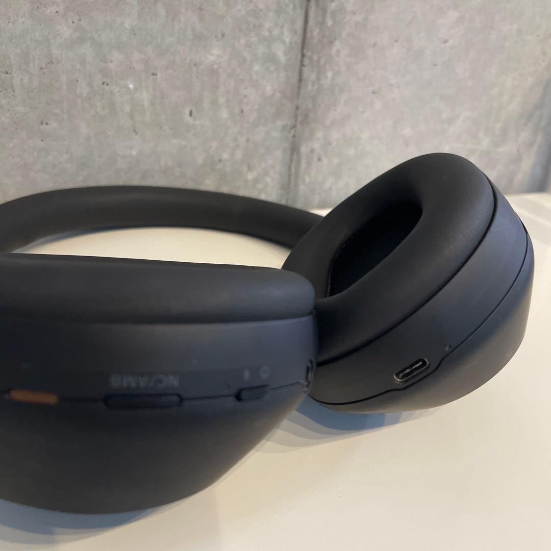 【ほぼ未使用】ワイヤレスヘッドホン Sony WH-1000XM5本日のみ値下げ