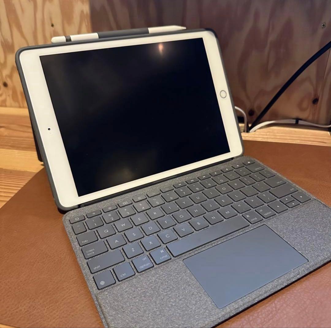 iPad 第7世代 Logicool キーボード 付